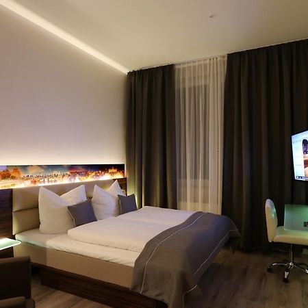 H24 Hoteltow Esterno foto
