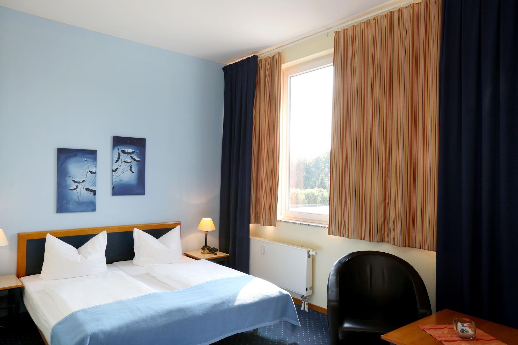 H24 Hoteltow Esterno foto