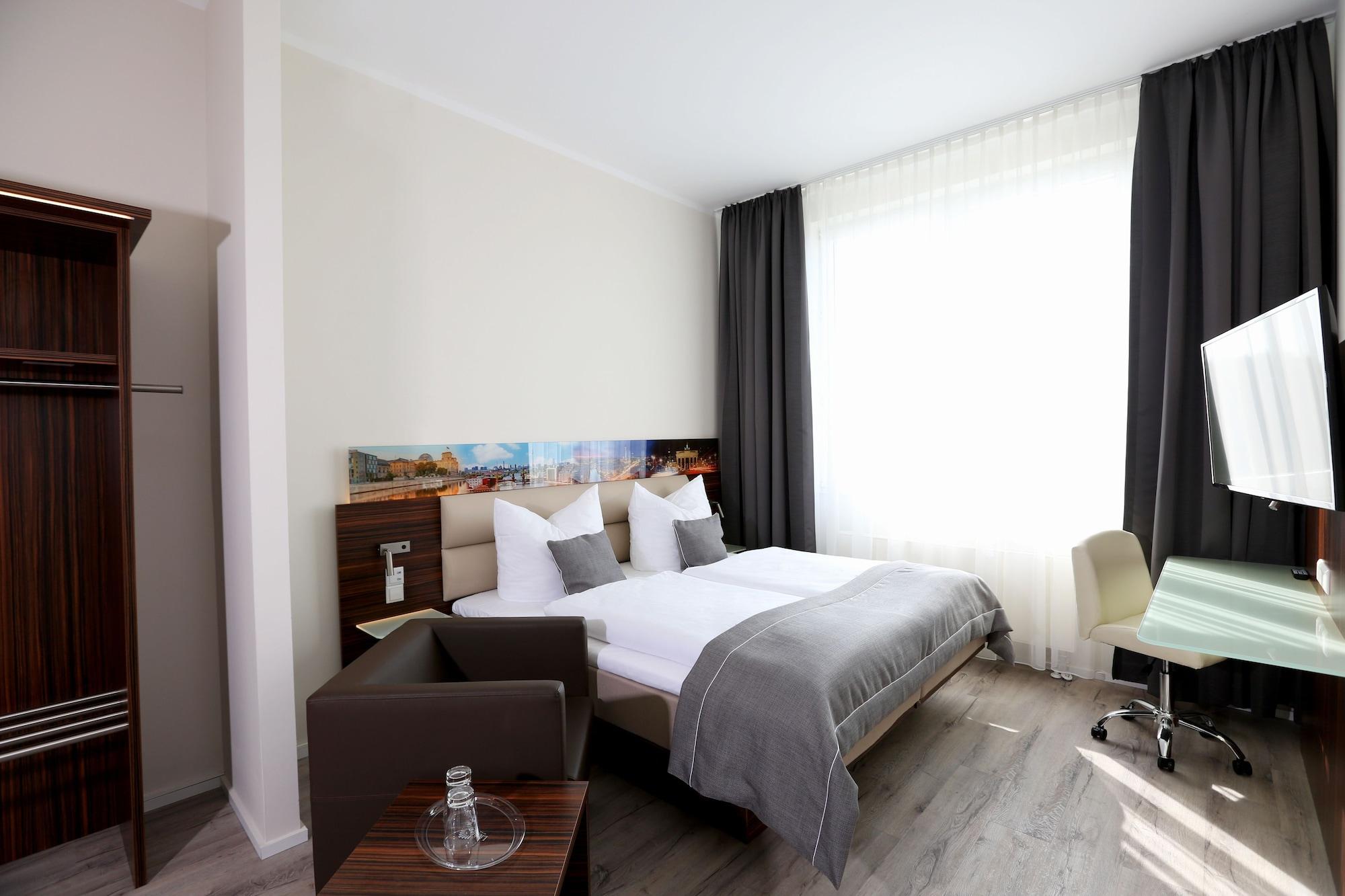 H24 Hoteltow Esterno foto
