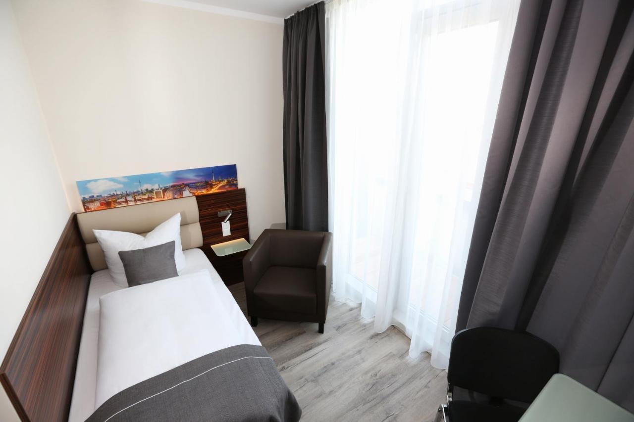 H24 Hoteltow Esterno foto