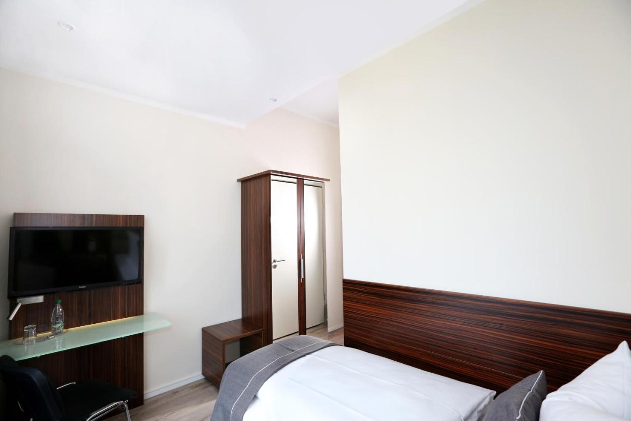 H24 Hoteltow Esterno foto