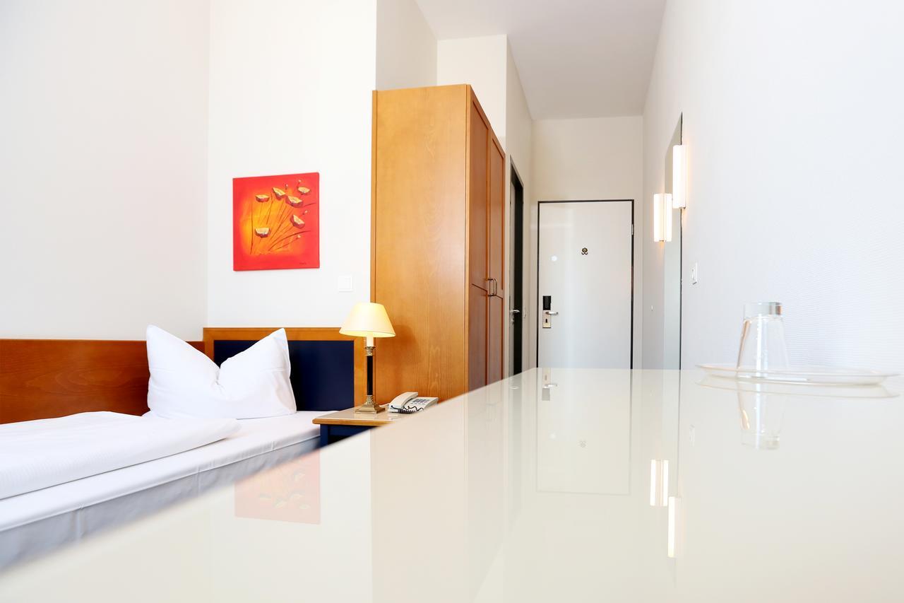 H24 Hoteltow Esterno foto