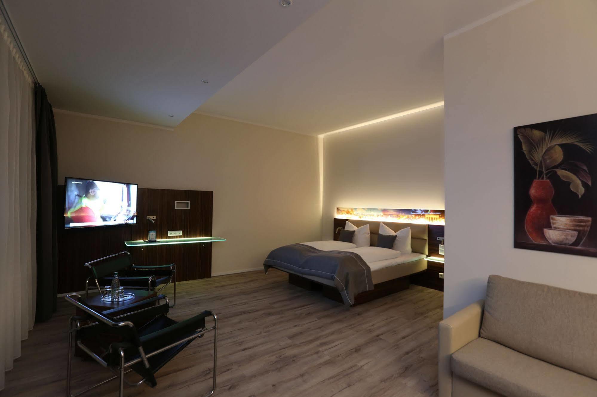 H24 Hoteltow Esterno foto